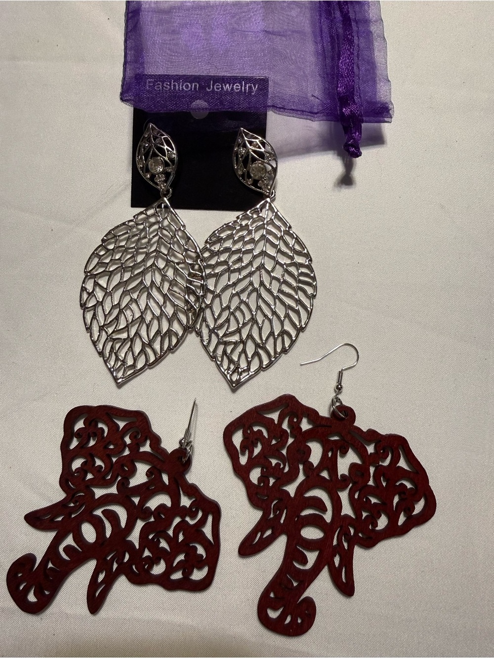 Fashion Jewelry Silver Filigree Leaf Earrings with Red Elephant Dangles Set